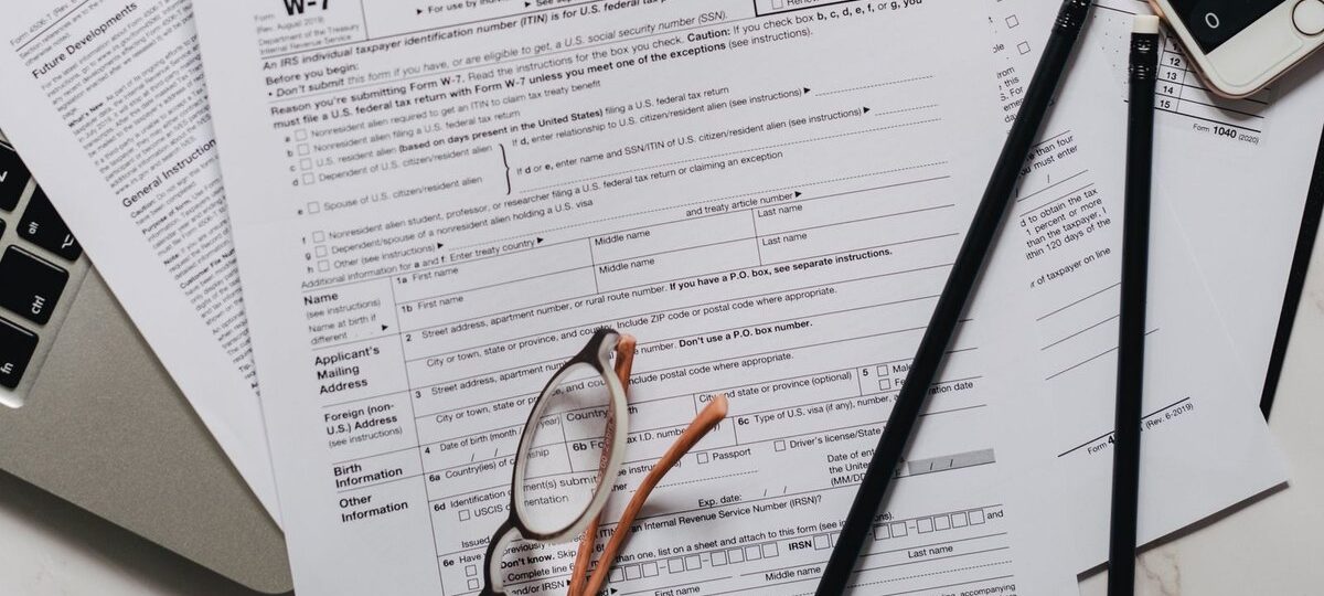 Tax credits vs deductions: how they differ and the major US credits